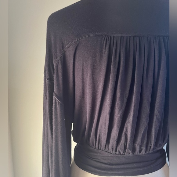 Free People bell sleeve long sleeve layering top, super soft XS / Small - Picture 7 of 14